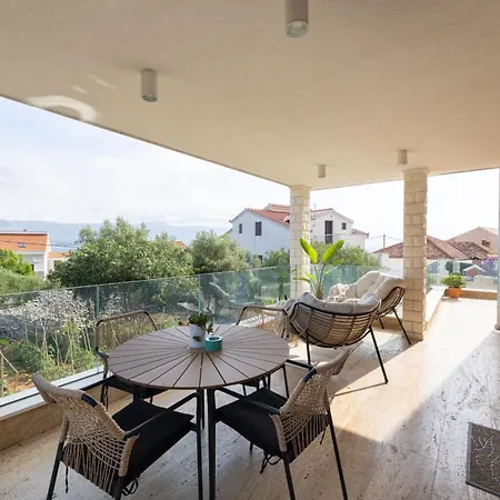 Apartments Belmat Trogir Exterior foto